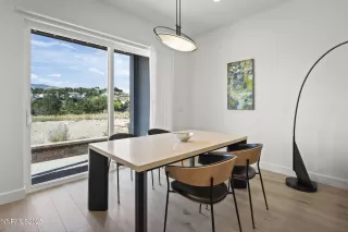 Photo #5: 250055545 Listing