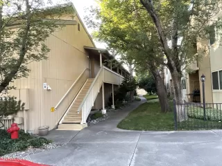 More Details about MLS # 250055555 : 2300 DICKERSON ROAD#8