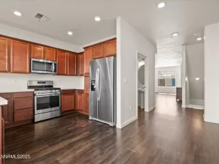 Photo #2: 250055583 Listing 