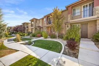 Photo #2: 250055654 Listing