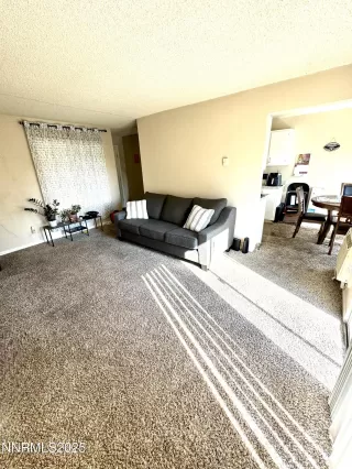 Photo #2: 250055685 Listing 