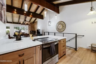 Photo #1: 250055738 Listing 