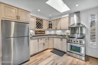 Photo #1: 250055815 Listing