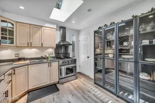 Photo #3: 250055815 Listing