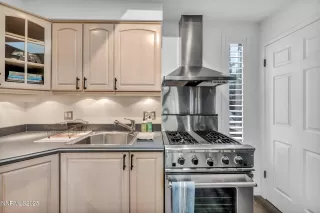 Photo #4: 250055815 Listing