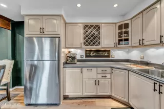 Photo #5: 250055815 Listing