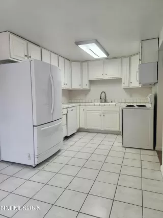 Photo #4: 250055818 Listing