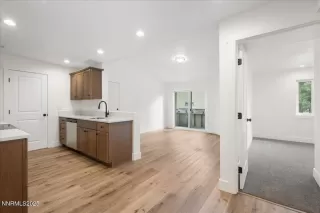 Photo #6: 250055840 Listing