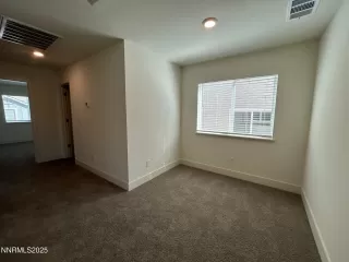 Photo #4: 250055903 Listing