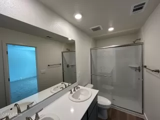 Photo #6: 250055903 Listing