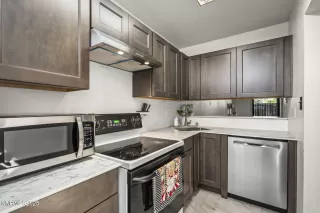 Photo #3: 250055938 Listing