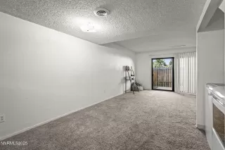 Photo #6: 250055938 Listing