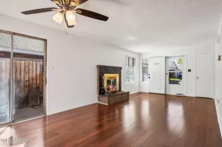 Photo #5: 250055957 Listing