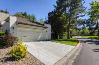 Photo #5: 250056031 Listing