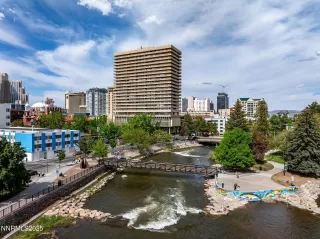 Photo #3: 250056037 Listing