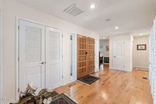 Photo #2: 250056057 Listing 