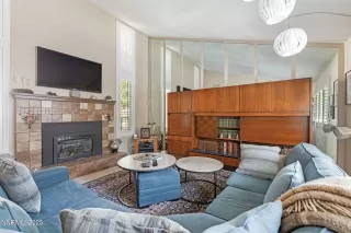 Photo #4: 250056057 Listing 