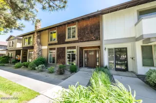 Photo #1: 250056075 Listing 