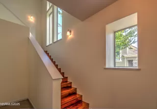 Photo #5: 250056097 Listing 