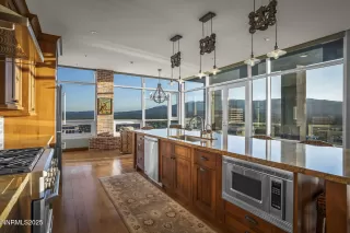 Photo #1: 250056131 Listing