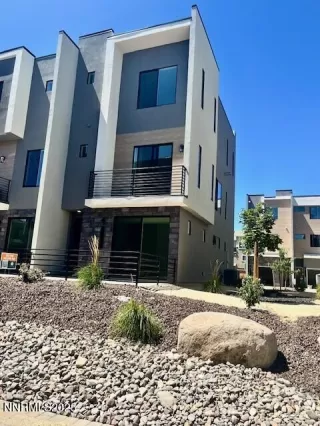 Photo #1: 250056154 Listing