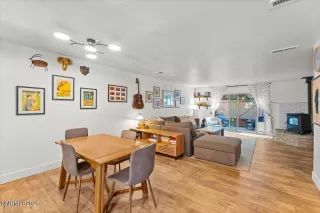 Photo #3: 250056235 Listing 