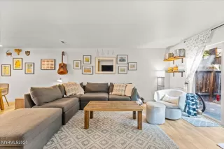 Photo #4: 250056235 Listing 