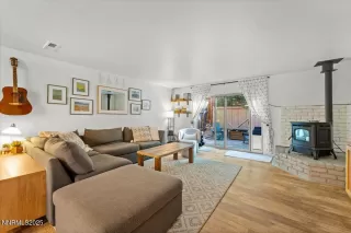 Photo #5: 250056235 Listing 