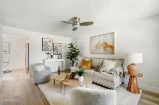 Photo #4: 250056243 Listing