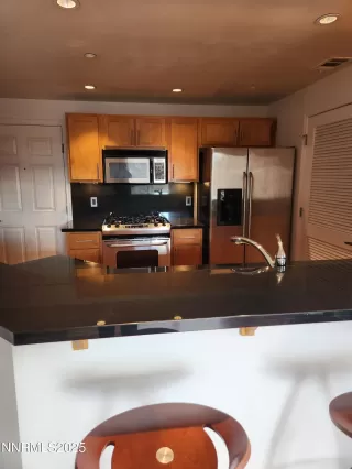 Photo #2: 250056262 Listing 