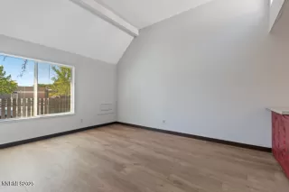 Photo #2: 250056289 Listing