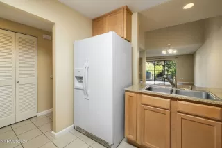 Photo #5: 250056357 Listing