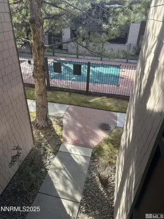 Photo #4: 250056394 Listing 