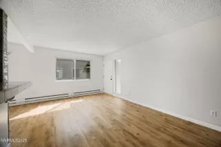 Photo #4: 250056398 Listing