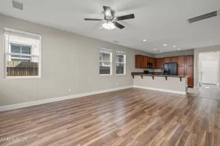 Photo #2: 250056436 Listing 