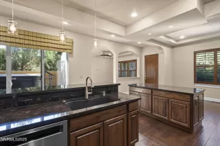 Photo #4: 250056441 Listing 