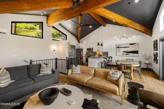 Photo #2: 250056505 Listing 