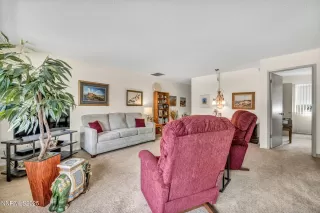 Photo #4: 250056517 Listing 