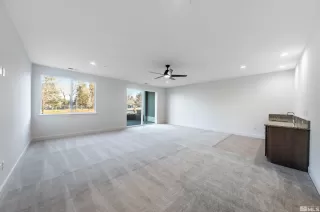 Photo #2: 250056565 Listing