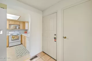 Photo #3: 250056626 Listing 