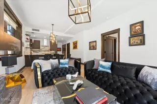 Photo #4: 250056631 Listing