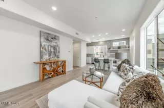 Photo #4: 250056701 Listing