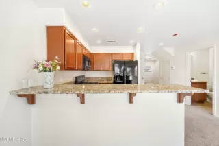 Photo #5: 250056733 Listing 