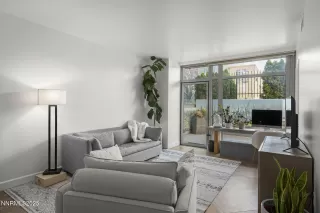 Photo #5: 250056738 Listing