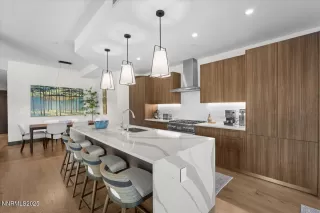 Photo #4: 250056770 Listing