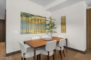 Photo #5: 250056770 Listing