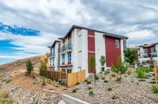 Photo #1: 250056859 Listing 