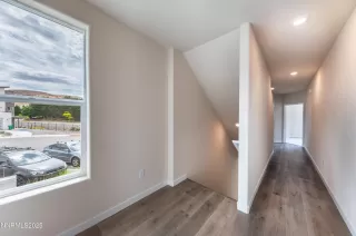 Photo #3: 250056859 Listing 