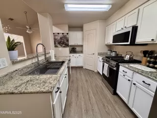 Photo #2: 250056863 Listing 