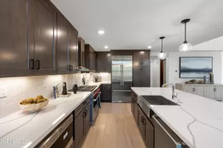 Photo #4: 250056911 Listing